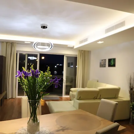 דירה Luxury Seafront With Valletta Views *