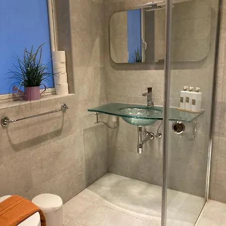 Apartment Luxury Seafront With Valletta Views