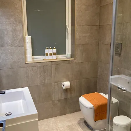 Luxury Seafront With Valletta Views *